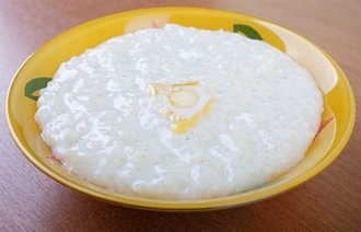 Сколько калорий в рисовой каше на молоке